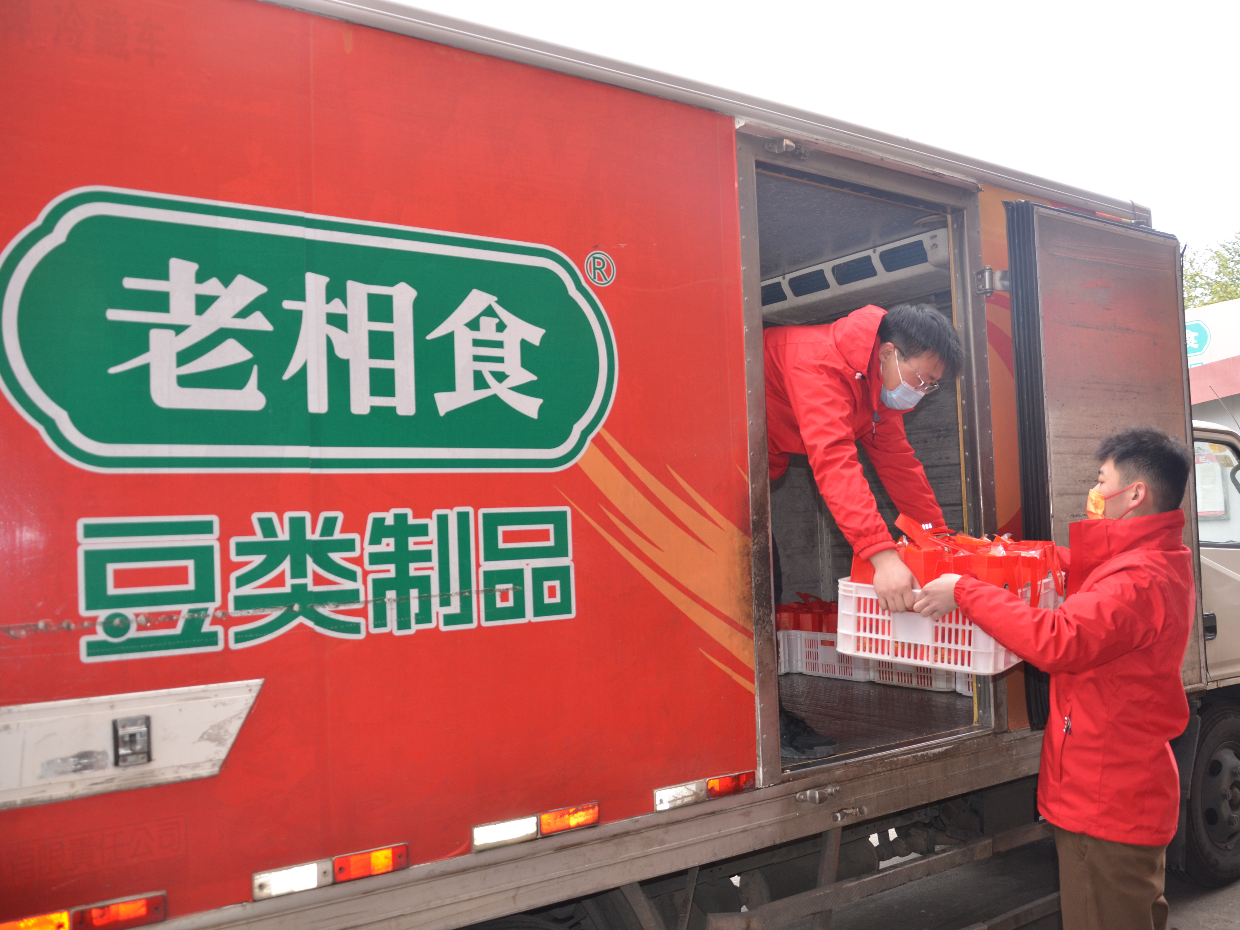 疫情无情，老相食有爱！