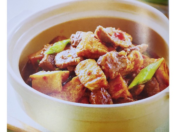 老相食厨房丨牛肉与豆腐的味道相互交融，口水都流出来了