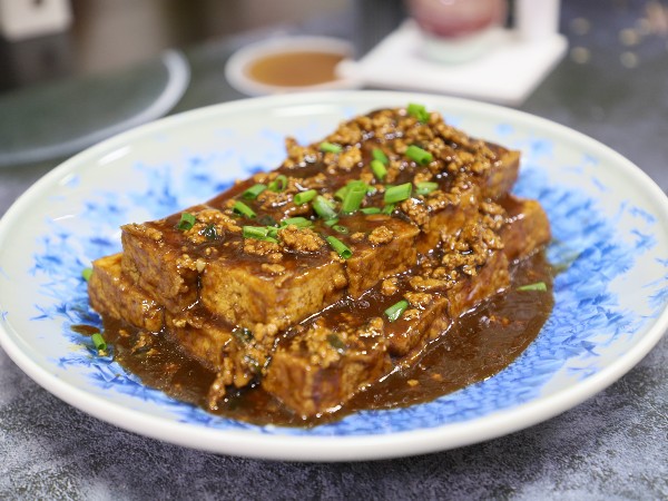舌尖上的中国-酱烧臭豆腐