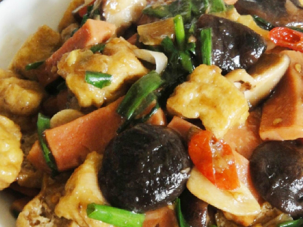 【老相食小厨房】香菇焖油豆腐